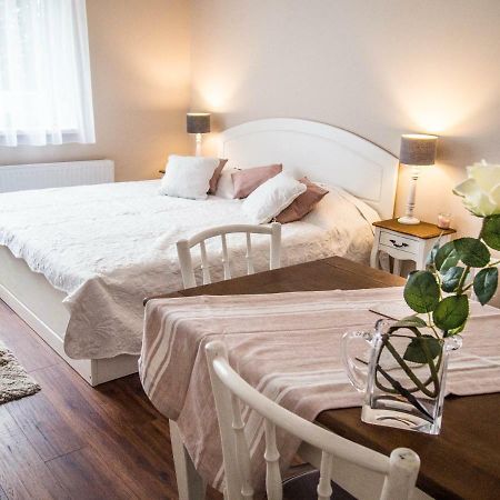Feliz Apartman Gyula Zewnętrze zdjęcie