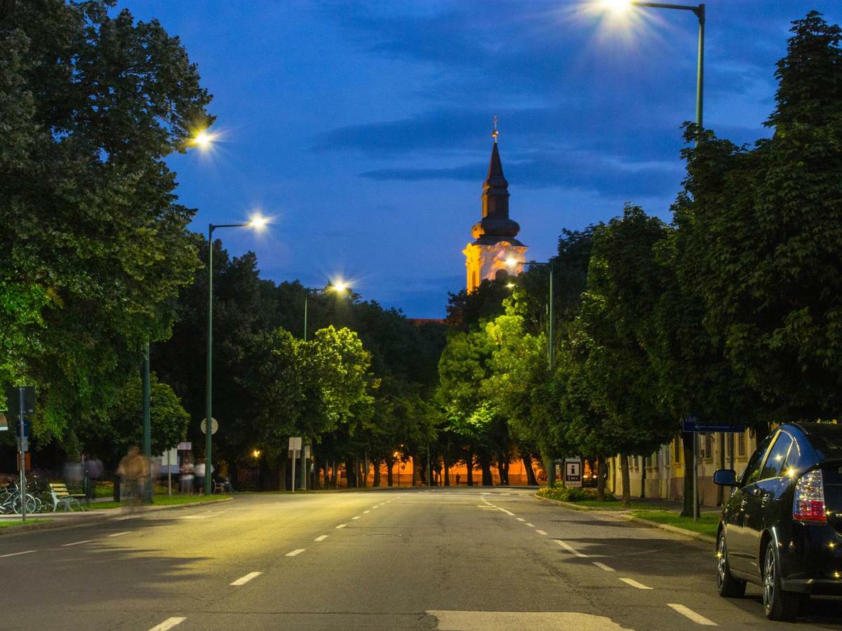 Feliz Apartman Gyula Zewnętrze zdjęcie