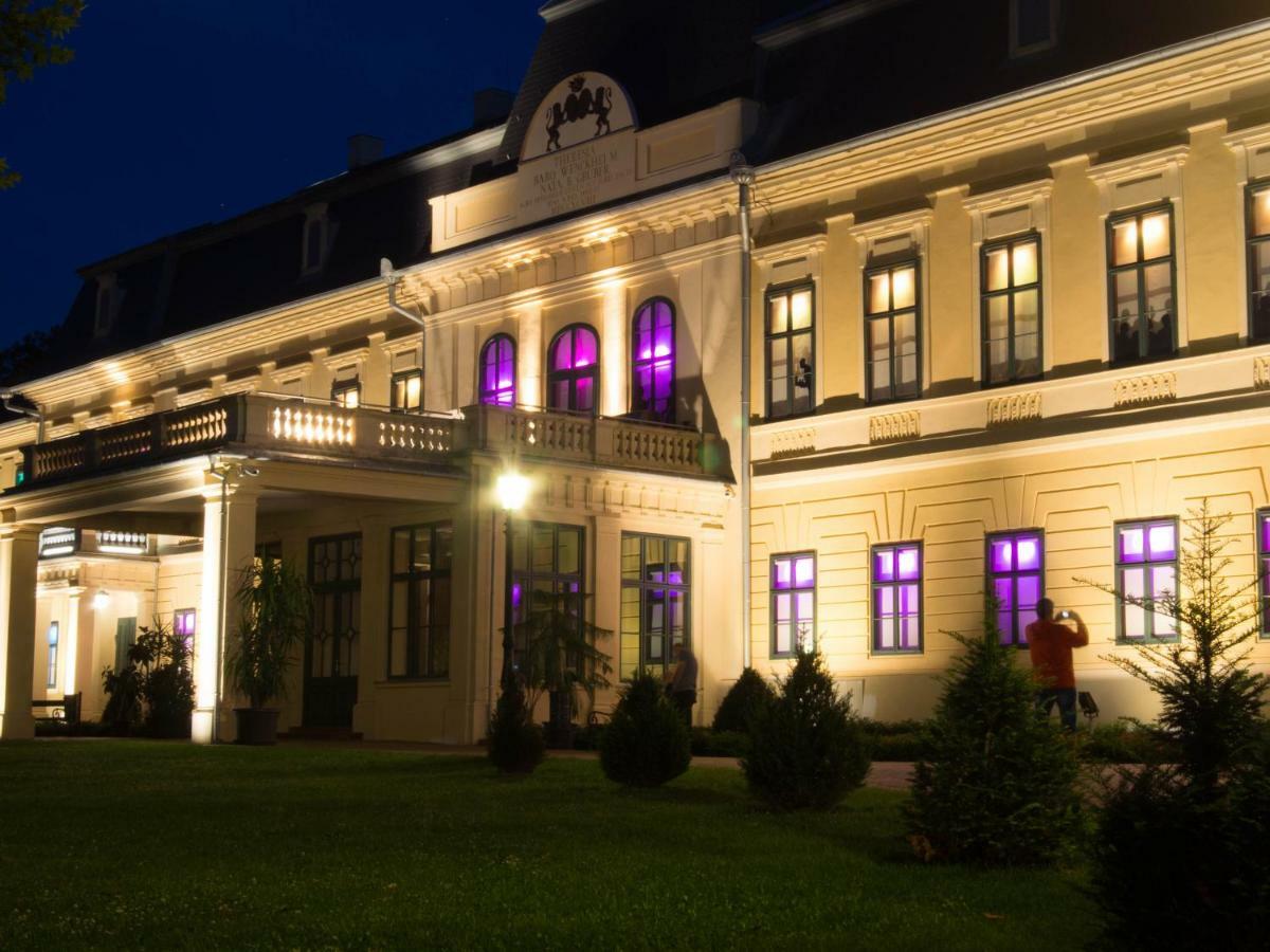 Feliz Apartman Gyula Zewnętrze zdjęcie