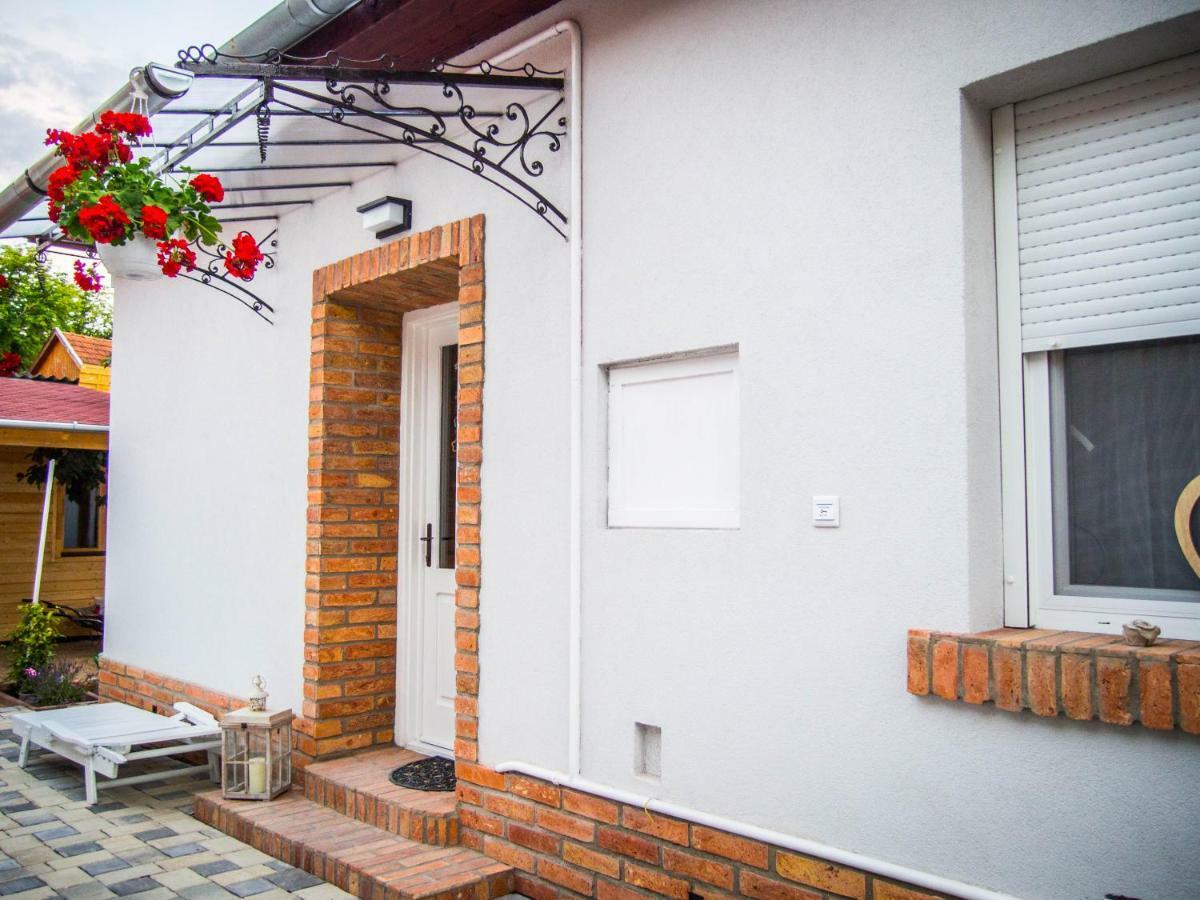Feliz Apartman Gyula Zewnętrze zdjęcie